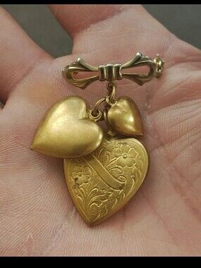 1980s Gold Tone Three Heart With Bow Dangle Brooch